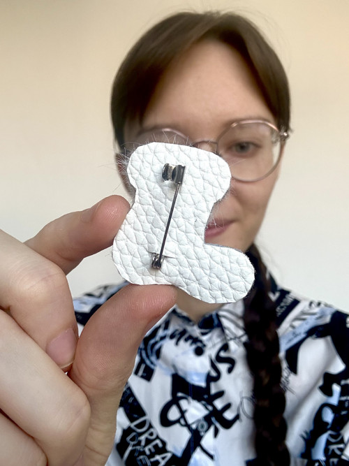 Korálková brož botička — foto 2