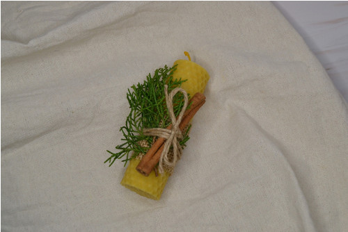 Vánoční svíčka (včelí vosk) — foto 2
