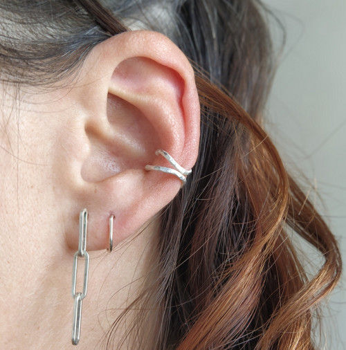 Stříbrná záušnice dvojitý cuff — foto 4