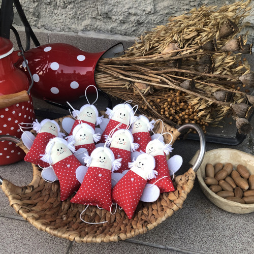 Puntíkaté andělky — foto 3