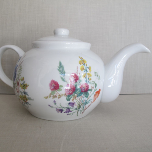 Porcelánová konvice luční květy — foto 3