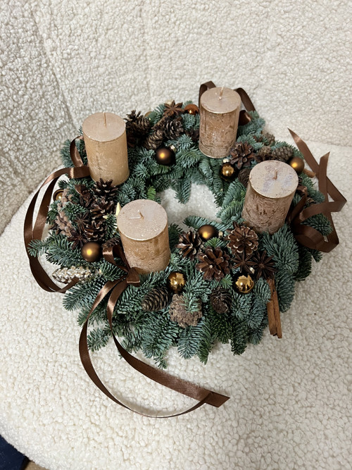 Adventní věnec - hnědá mašle — foto 2