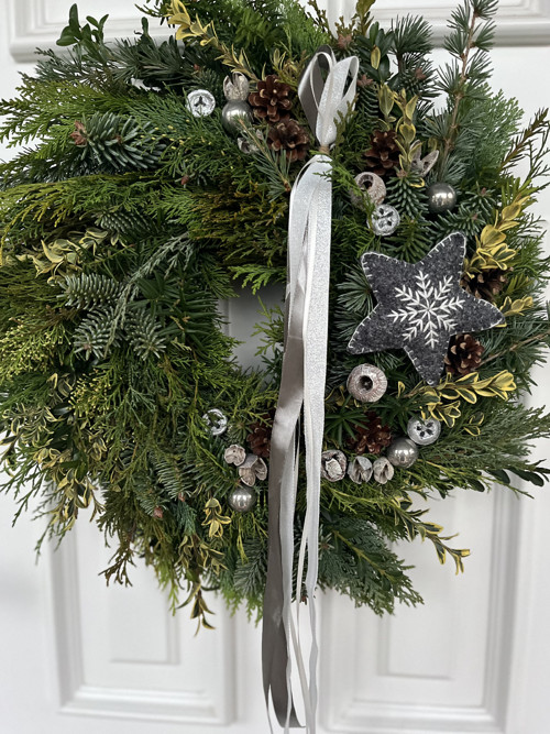 Velký věnec 44cm s vyšívanou hvězdou — foto 5