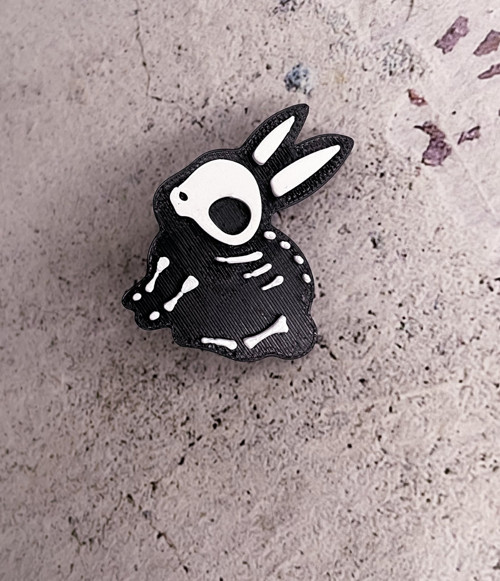 Odznáček pin skeleton Králíček — foto 2