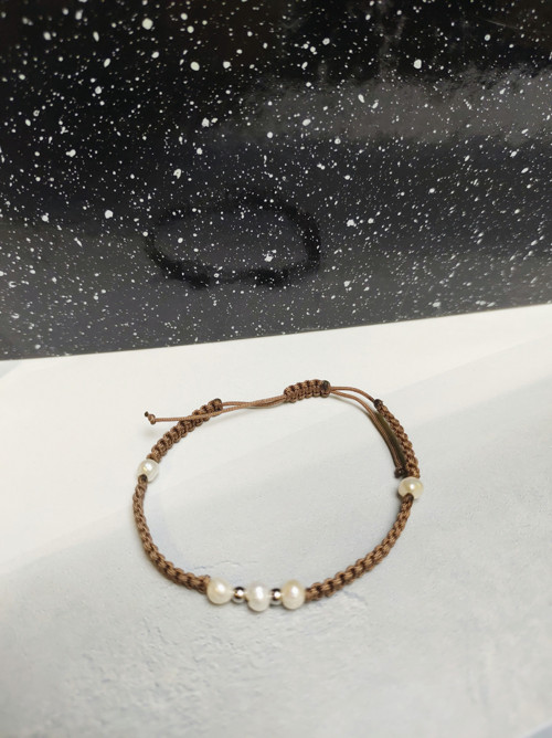 Macrame náramek s říčními perličkami — foto 2