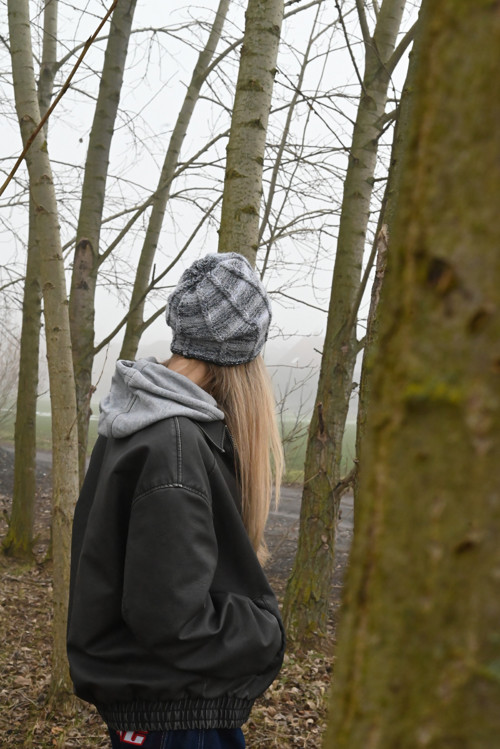 Čepice v šedých — foto 3