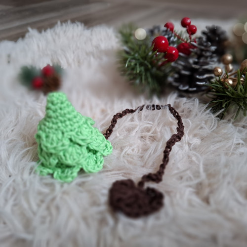 Háčkovaná záložka stromek — foto 2