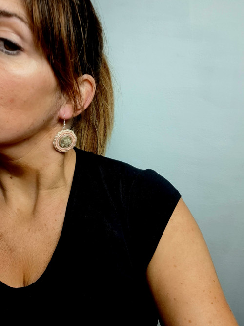 Náušnice vyšívané kolečko — foto 4