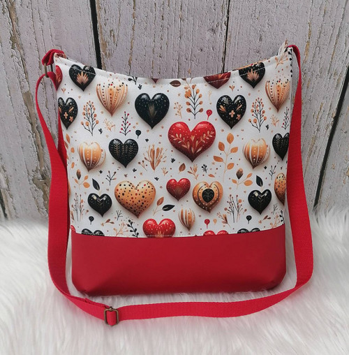 Crossbody ( 3D srdiečka ) — foto 2