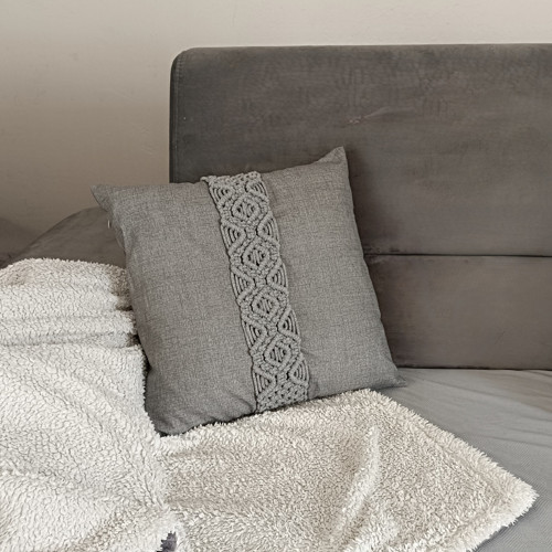 Polštář s macrame aplikací — foto 3