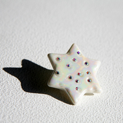 Malá hvězda (porcelánová brož) — foto 4
