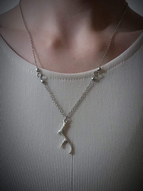Náhrdelník Cervus — foto 4