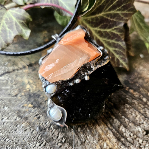 Obsidian Black, kalcit, sladkovodní perly — foto 5