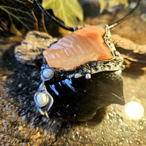 Obsidian Black, kalcit, sladkovodní perly — foto 3