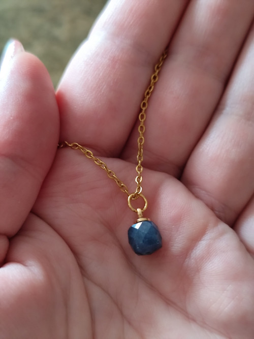 Řetízek s lapis lazuli — foto 4