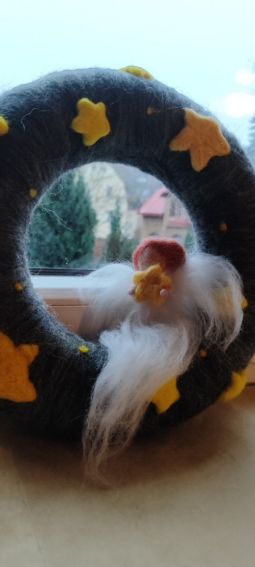 Plstěný věnec - Anděl pod hvězdami — foto 2