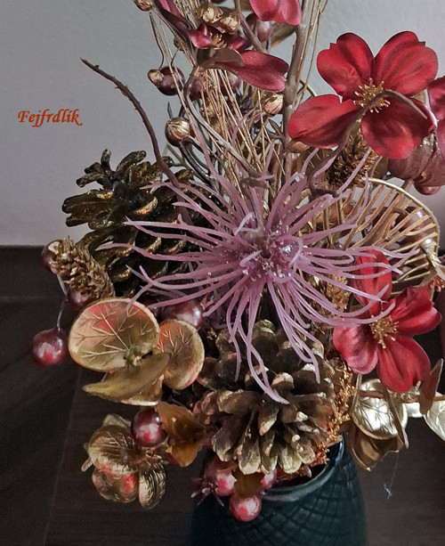 Vánoční kytice, extravagantní velice ;-). — foto 2