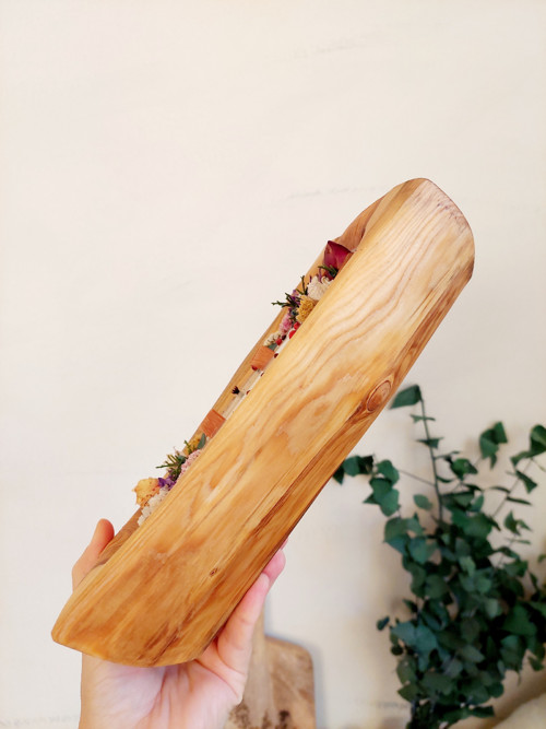 Botanická svíčka v dřevěném polenu — foto 6