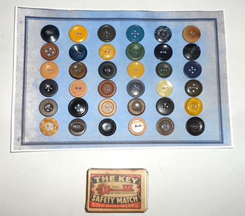 36x různé KNOFLÍKY — foto 2