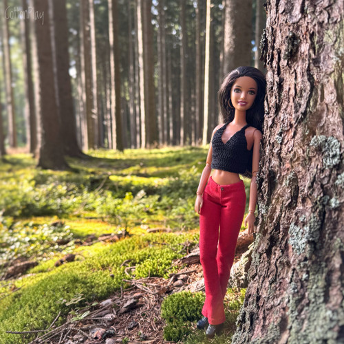 Červené elastické kalhoty pro Barbie — foto 2
