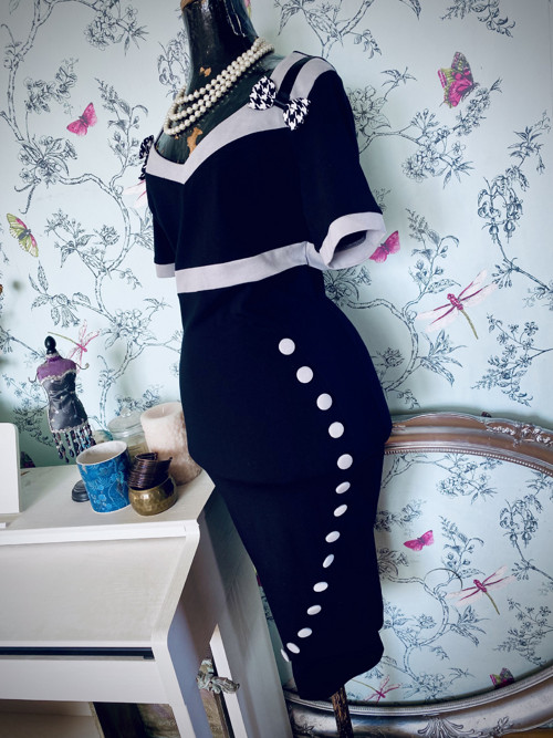 Šaty vintage pin-up — foto 5