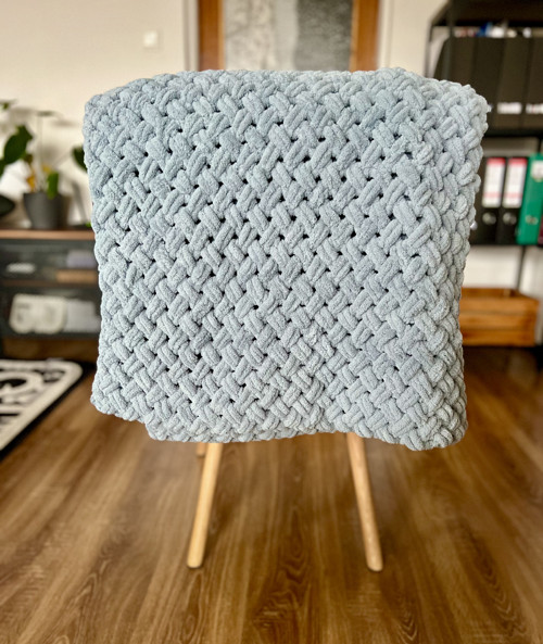 Pletená deka z příze Alize Puffy — foto 3