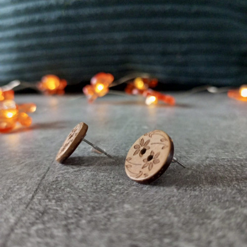 Náušnice knoflíkové dřevěné — foto 2