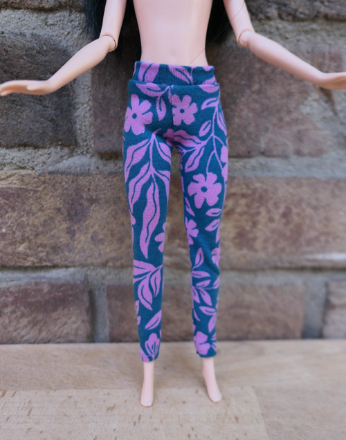 Legíny pro Barbie — foto 4