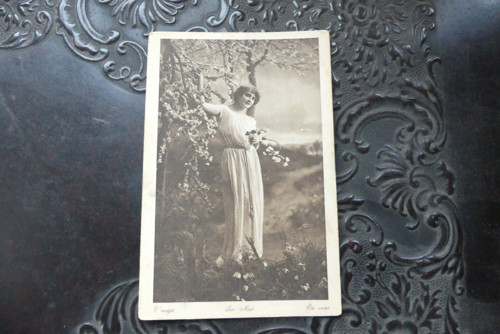 V máji...stará pohlednice — foto 2
