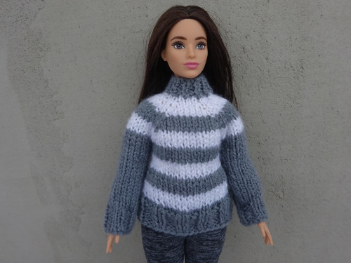Svetr a kulich pro Barbie baculka — foto 2