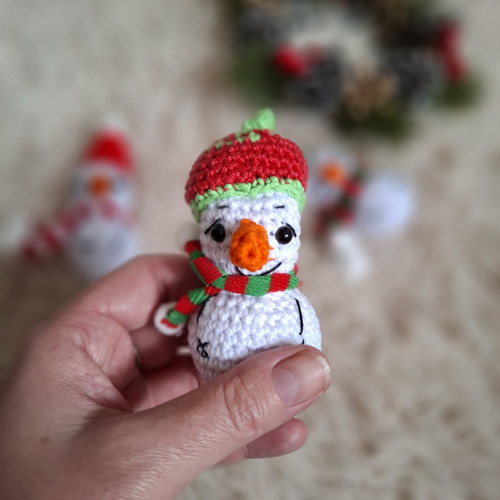 Háčkovaná sada sněhuláčků — foto 5