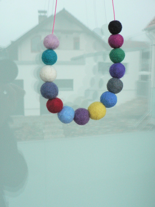 Veselé plstěné korále — foto 3