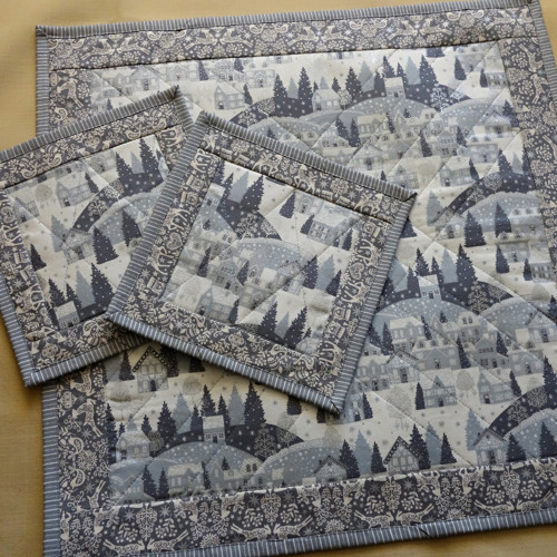 Patchworkový vánoční ubrus Scandi 50x50 cm — foto 3