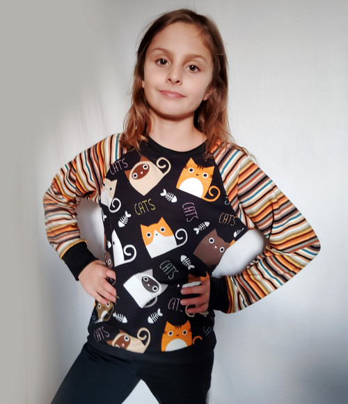 Mikina s kočičkami — foto 6