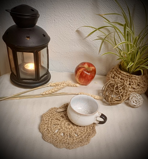 Háčkovaný jutový boho podtácek — foto 2