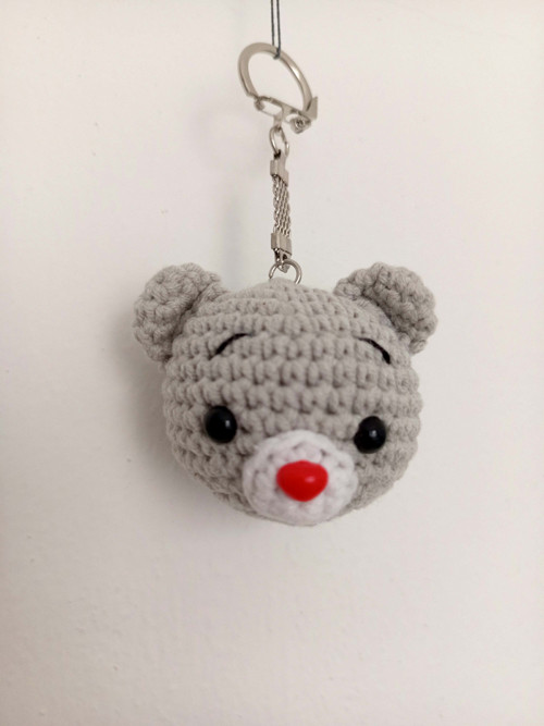 Medvídek šedý - přívěsek 6cm — foto 2