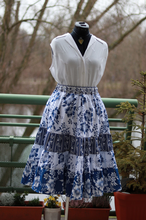 Folklórní kanýrovka, midi — foto 2