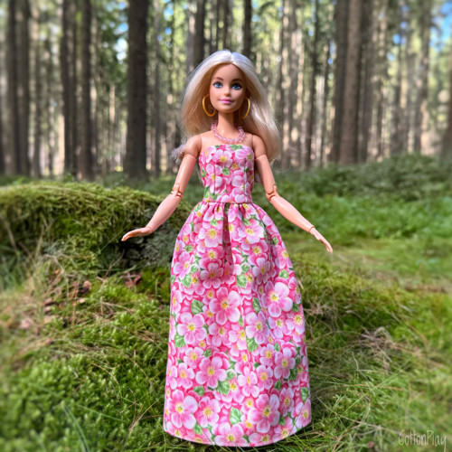 Šaty s doplňky pro Barbie - plané růžičky — foto 3