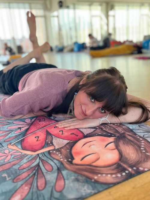 Jógamatka s ilustráciou Spomaľ — foto 2