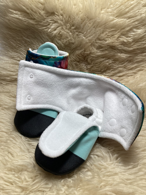 Vysoké softshellové capáčky vel. 14cm — foto 4