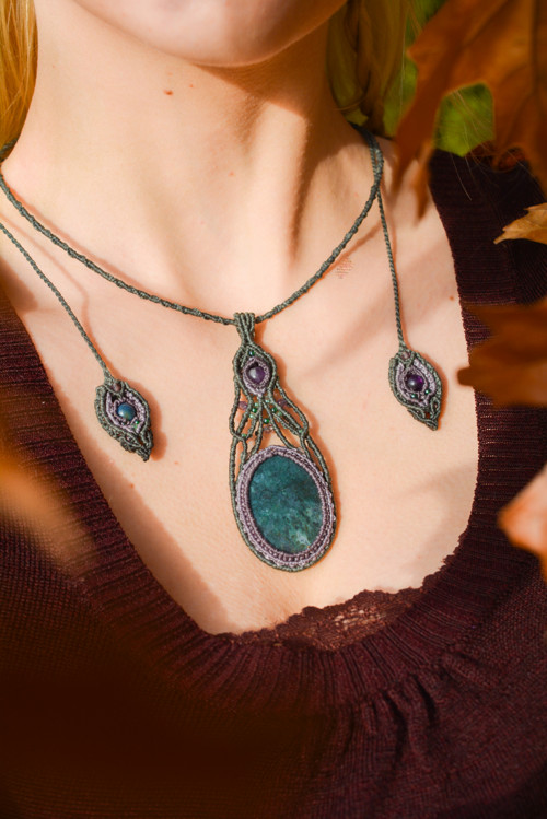 Macramé náhrdelník s achátem "Melory" — foto 3