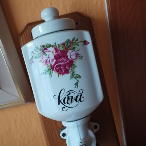 Závěsný mlýnek na kávu — foto 2