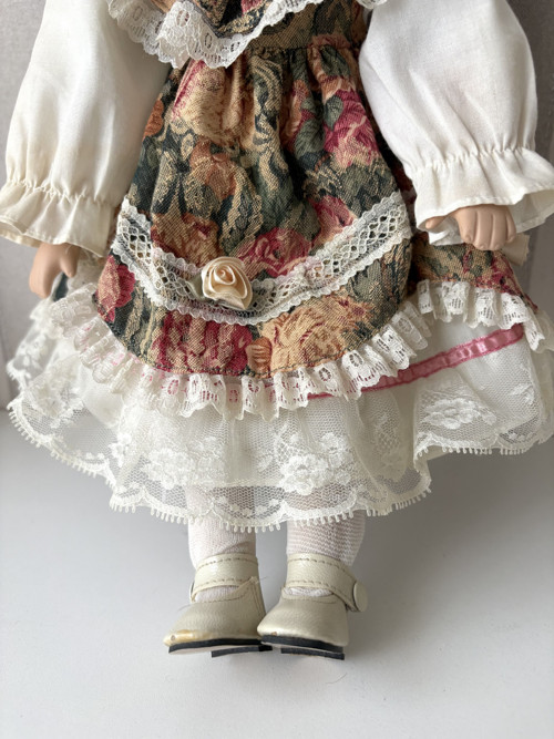Porcelánová panenka Vlasta — foto 3
