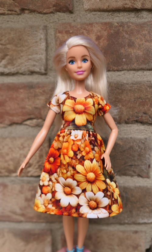Úpletové šaty pro Barbie — foto 2