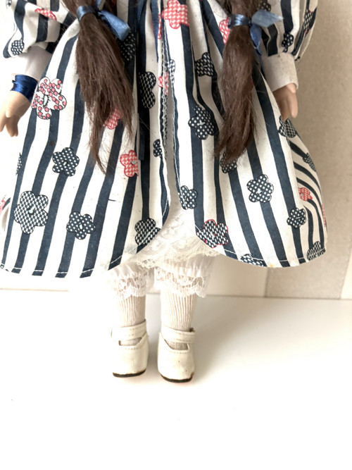 Porcelánová panenka Sophia — foto 4