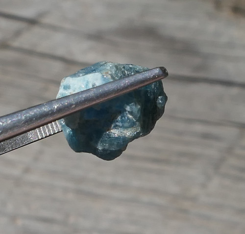 Surový apatit V1588 — foto 3