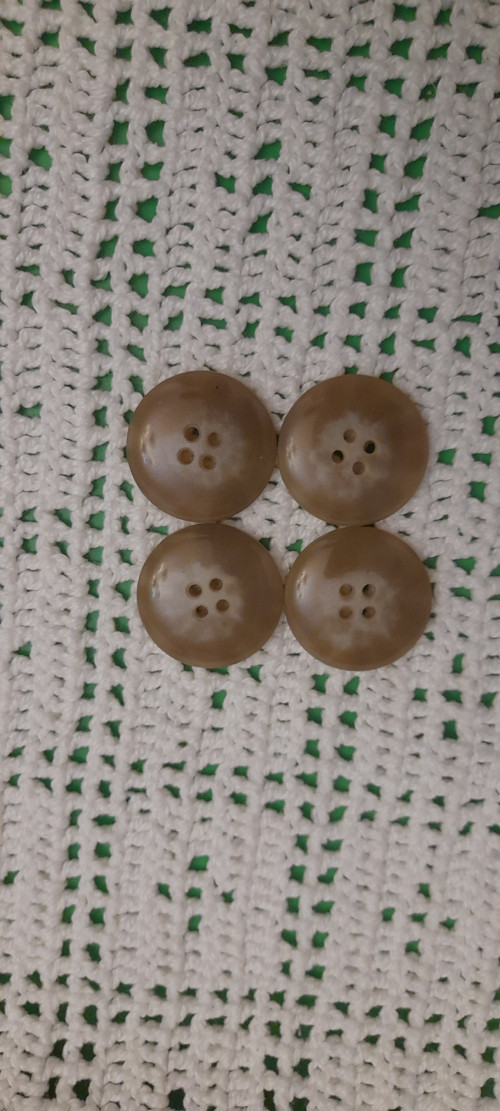 Světlehnědé knoflíky — foto 2
