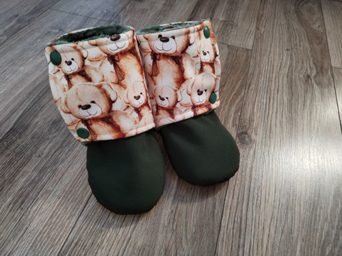 Capáčky ze softshellu s beránkem do kočárku — foto 2