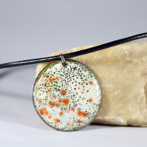 Náhrdelník smalt na kůži — foto 5