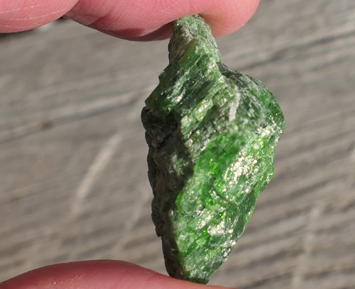 Surový chromdiopsid V1902 — foto 6
